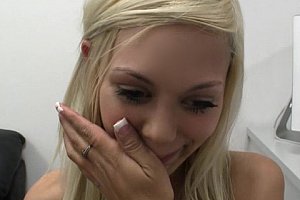 欧美粉嫩小泬20p